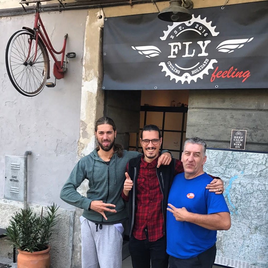 FLY_Holidays's tweet photo. See you tomorrow! 😎✌️🚴🇮🇹
#FlyFeelingClub
#FlyCyclingHolidays
#ilCorazziere #BikeTour #BikeHolidays #BikeCafe #Cycling #Ciclisme #LakeComo https://t.co/bzm8udjswu