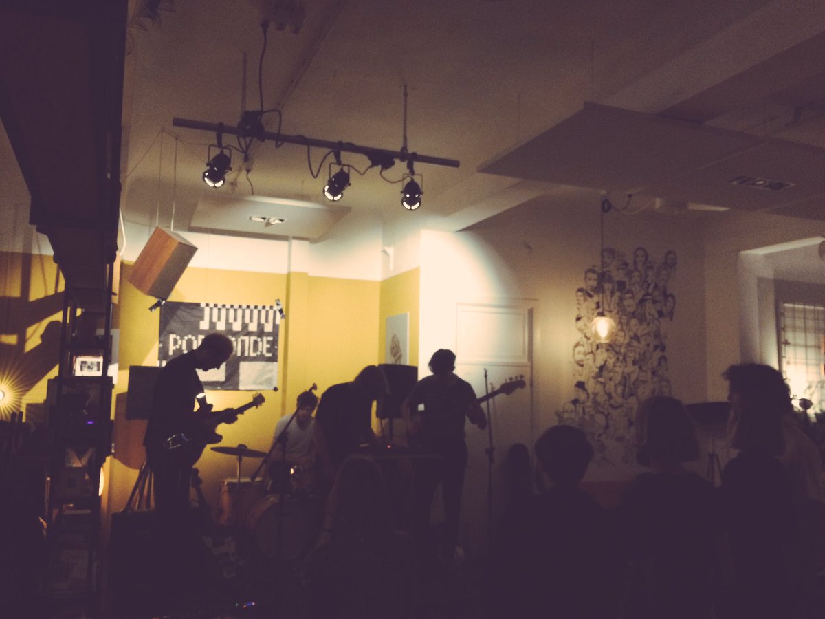 Vanavond speelden we in @BROEIutrecht bij <a href="/PoprondeUtrecht/">Popronde Utrecht</a> ! Nu: <a href="/Kinoo/">Kinoo</a>