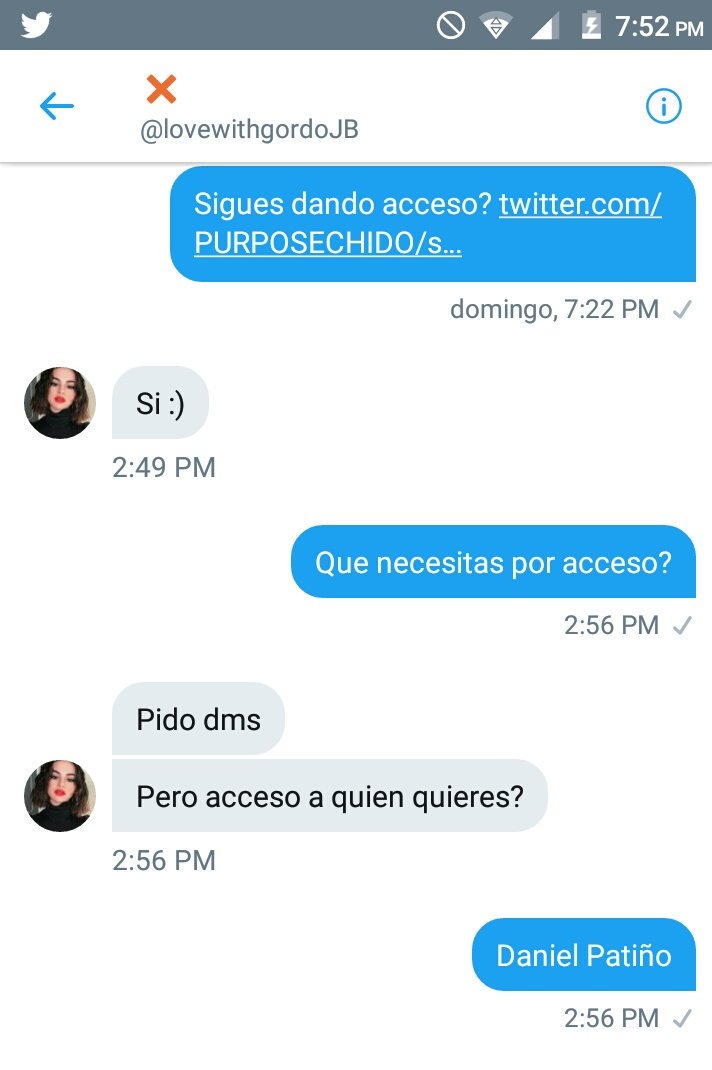 We Expose Scammers tweet media