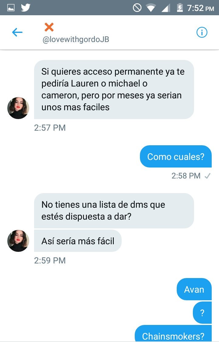 We Expose Scammers tweet media
