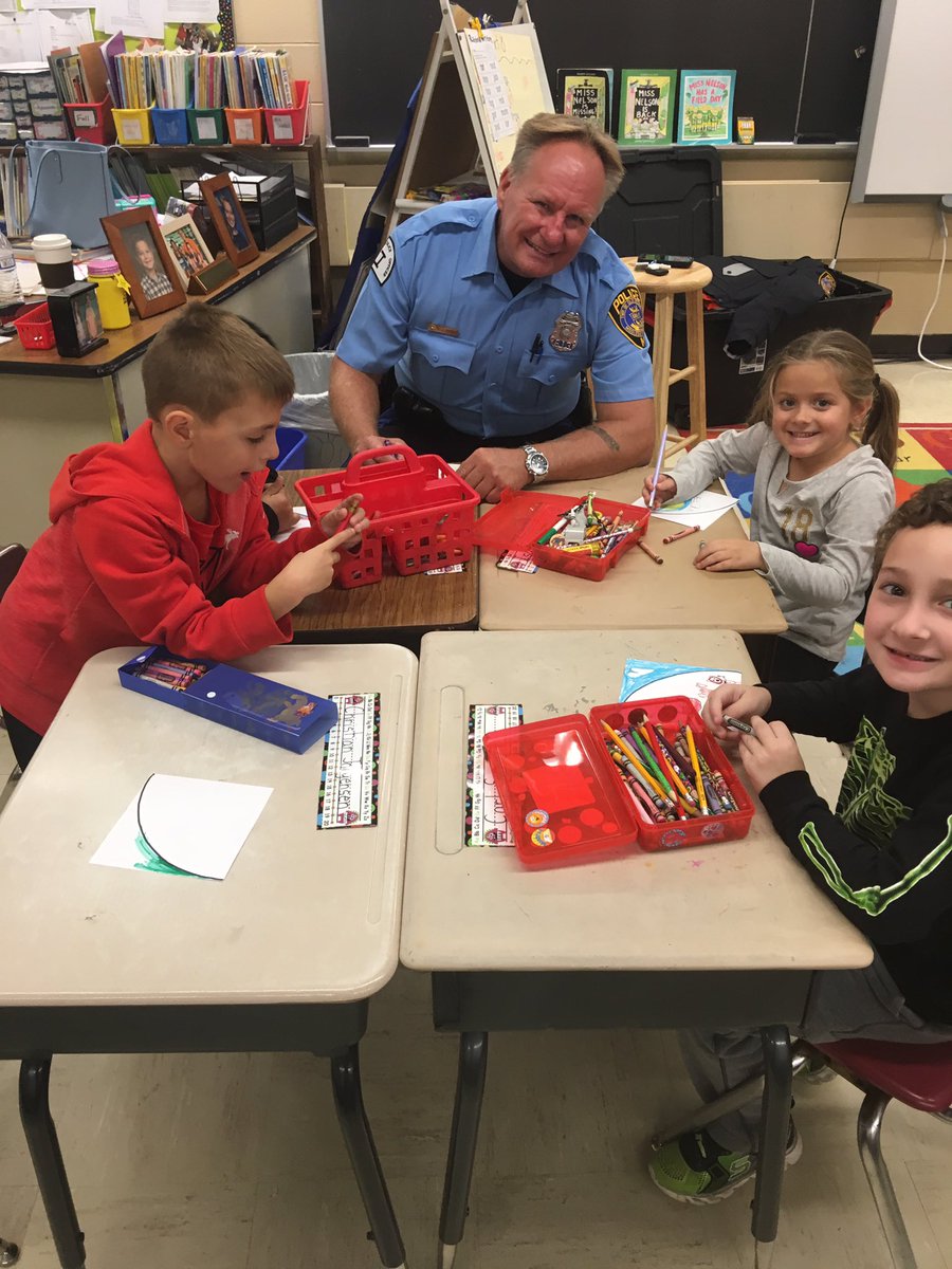 DrThomasFerry's tweet photo. Thank you to OBPD Officers Mottola&amp;Gant for visiting our 1st grade and also taking part in our schoolwide art project. #obproud #cheeproud https://t.co/ltnHC9YlKX
