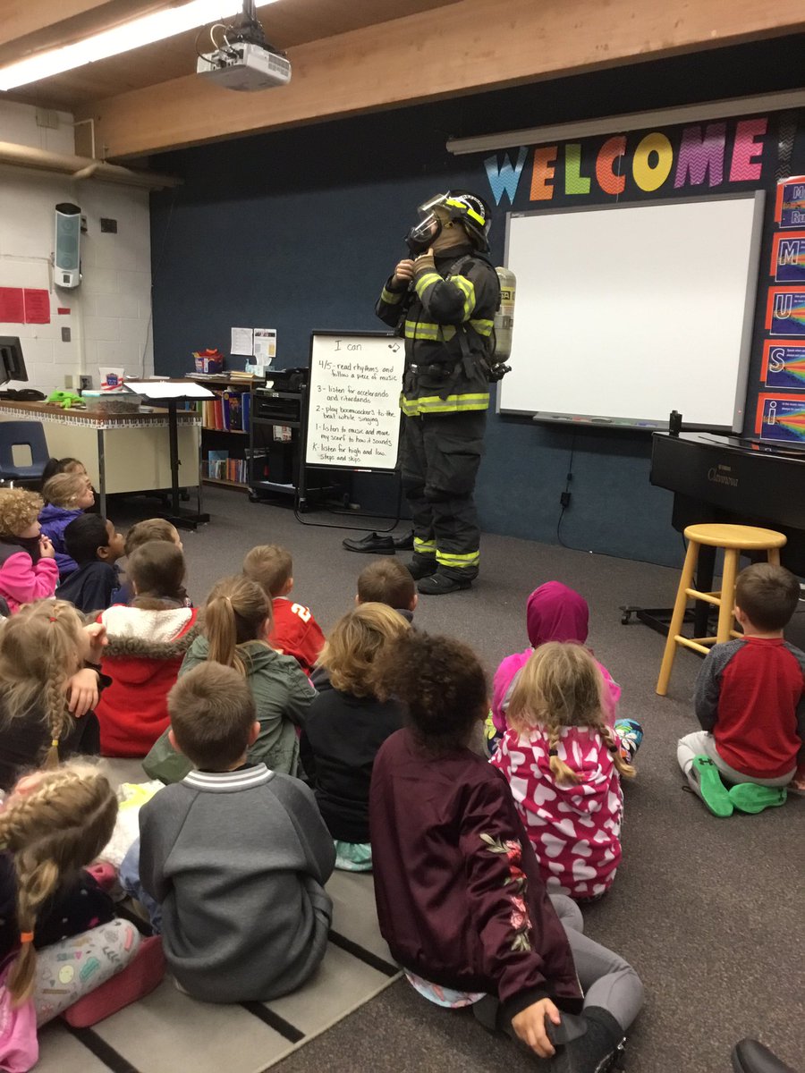 LDeile's tweet photo. Thank you Prior Lake firefighters for teaching us about fire safety!@LDeile @GrainwoodPLS https://t.co/sNlhJjqIAY
