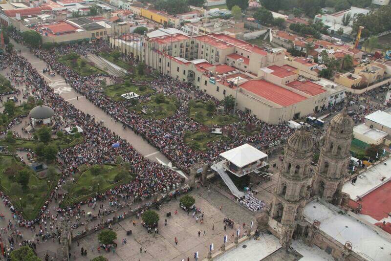 eventostargdl's tweet photo. Audio Romeria 2017
Zapopan, Jalisco
12 Oct 2017
Sonorización para 1'400,000.00 personas #Community #Romeria2017 #Shure https://t.co/xelTWdyuP0