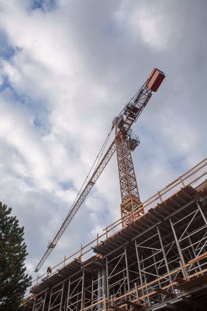 VIUniversity's tweet photo. @NanaimoFire practising tower crane rescue at #VIU's Health &amp; Science Centre constr site this Saturday Oct. 14! #justanexercise #VIUBuilds https://t.co/I2kfLgZGJD