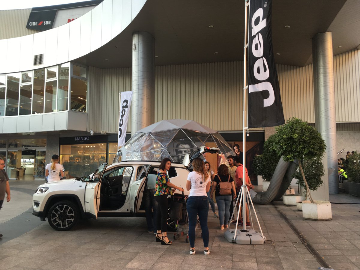 Jeep_es's tweet photo. Os dejamos algunas imágenes del paso del #CompassTour de #JeepCompass 🚙 por la ciudad hispalense. Próxima cita: 👉Madrid (20-21 Octubre) https://t.co/24pyoR016U