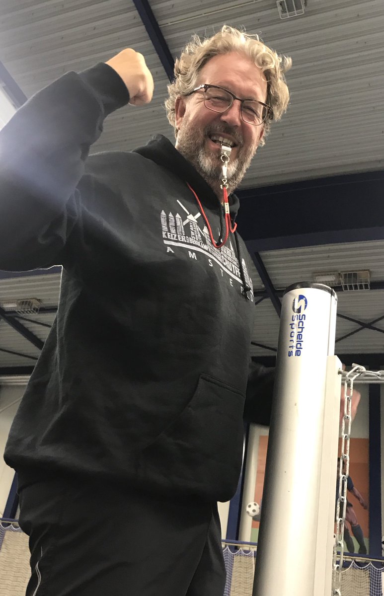 Onze scheidsrechters van vanavond, onze trots(en)! [21.00 wedstrijden] #scheidsbedankt #volleyscheids