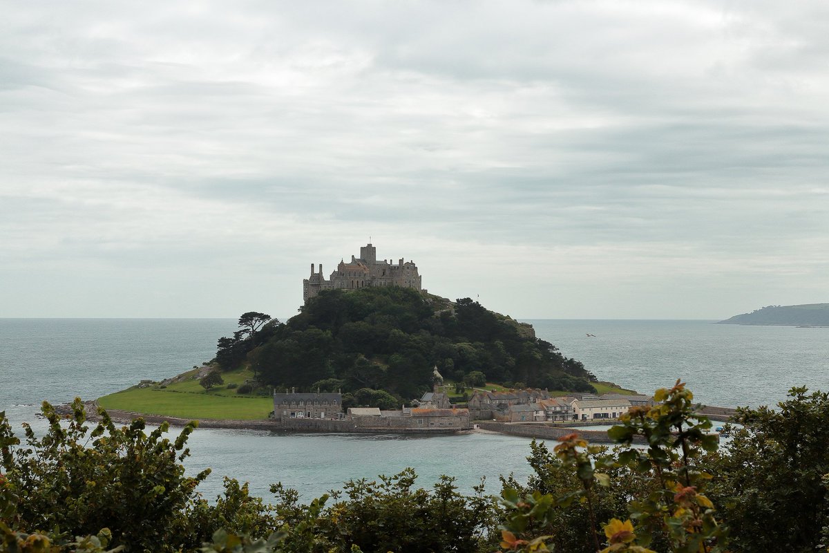 MikeDales's tweet photo. @ntmichaelsmount @love_marazion @ILovePenzance @NTSouthWest #St_Michael's_Mount https://t.co/7bpjrZQVAV