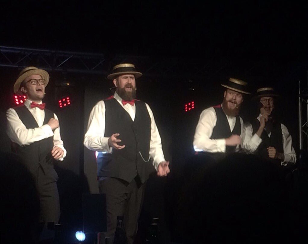 Look at them go #toottoot #beepbeep <a href="/afternoonnookie/">Afternoon Delight</a> #itwasntthem #YRPA17 @VarietyYorks #shaggy