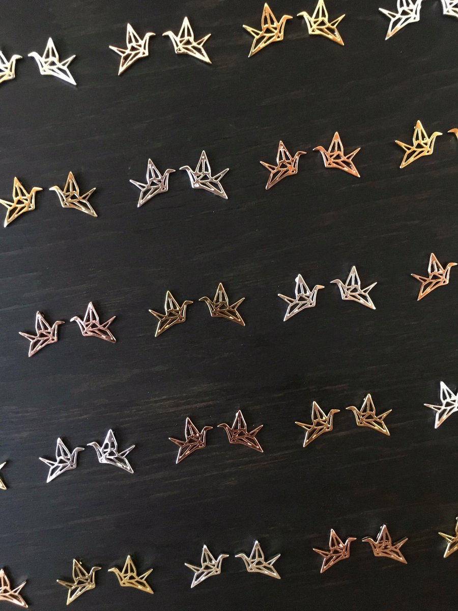 tamikocreations's tweet photo. #Silver, #Gold or #RoseGold? Which one would you choose? Find these #Origami Crane #earrings and much more at the @ocjapanfair. ☺️🇯🇵 https://t.co/ia4RqtDSN4