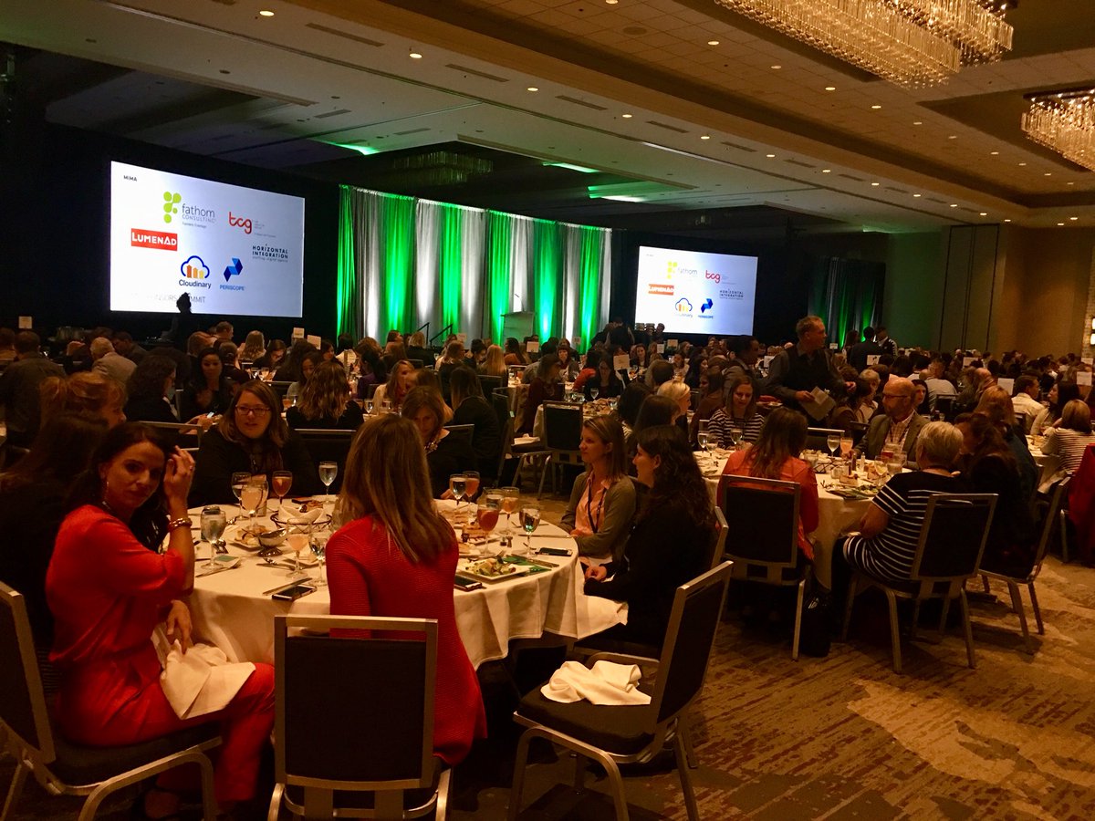 DianeDomeyer's tweet image. @CreativeGroup Minneapolis team represents at #MIMA!  Come get a copy of our 2018 Salary Guide!