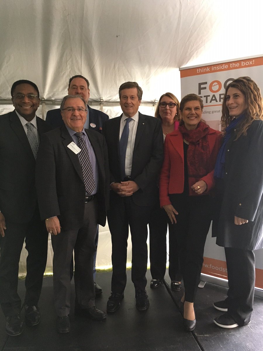 RestaurantsCA's tweet image. The #nextbigthing in the #food industry is here thanks to @food_starter and their amazing #foodentrepreneurs 
#Restaurants stay tuned!