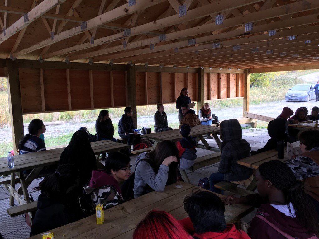 paulleoclarke's tweet photo. Where does pollution come from?The relationship btwn Land & Water @shoal_lake_40 with @RBRussellHS @HJMSchool #CFCCN https://t.co/frqGTCGLZV
