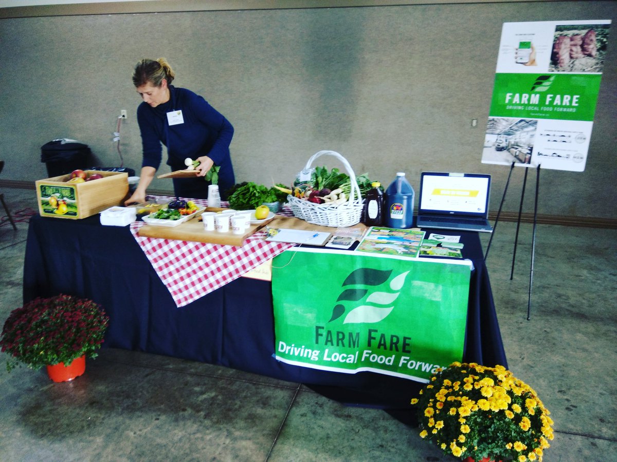 farmfareapp's tweet photo. Love what we do for #localfood and our #ohioproducers, thank you for donating your fresh products to be displayed at the #OhioExpo https://t.co/Ku8hEsn2lz