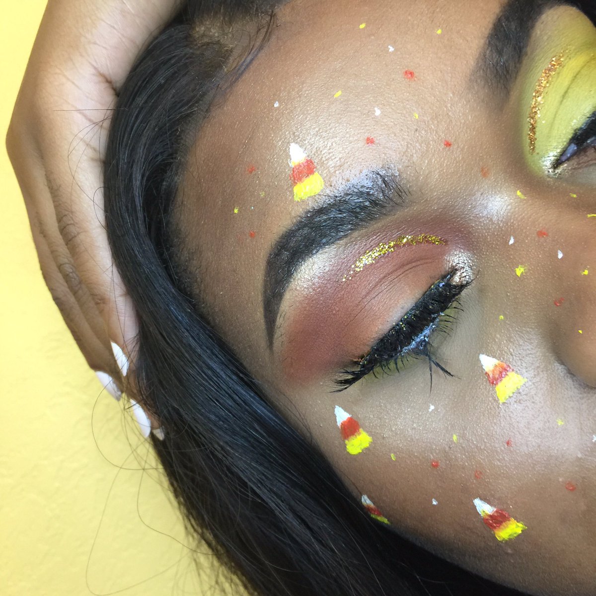 OlnaAstrel's tweet photo. Candy Corn
.
.
@ColourPopCo Yes Please Palette
@MorpheBrushes #35OPalette
#DodoLashes D105
@OFRACosmetics Highlighter "Rodeo Drive" https://t.co/IoVqUTOELl