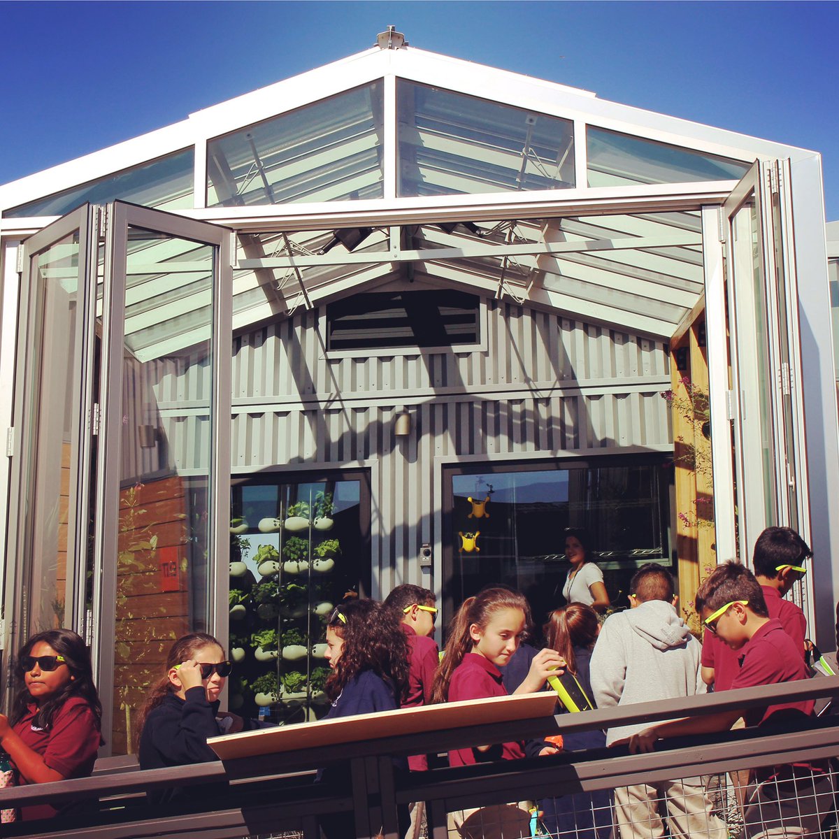 Education day with curious kids! <a href="/Solar_Decathlon/">Solar Decathlon</a> <a href="/UofMaryland/">Univ. of Maryland</a> #reACT