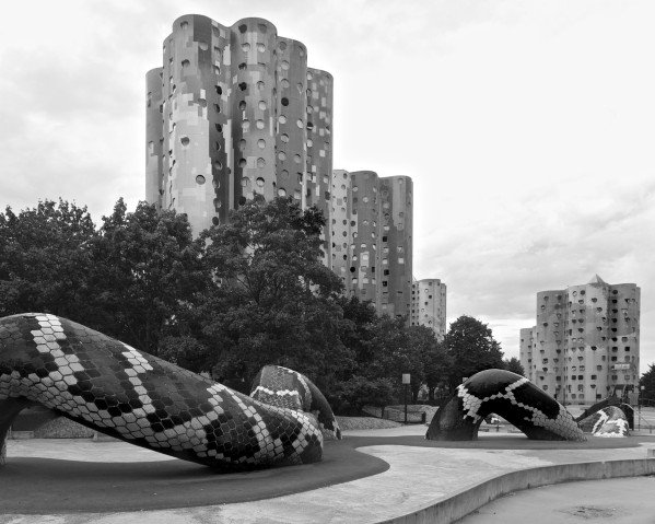 Memoire2cite's tweet photo. @ Les tours Nuage sont un ensemble de Nanterre. Construites en 77
&amp; sont composées de 18 tours d'habitation regroupant 1 607 appartements. https://t.co/eskAnQqeIs