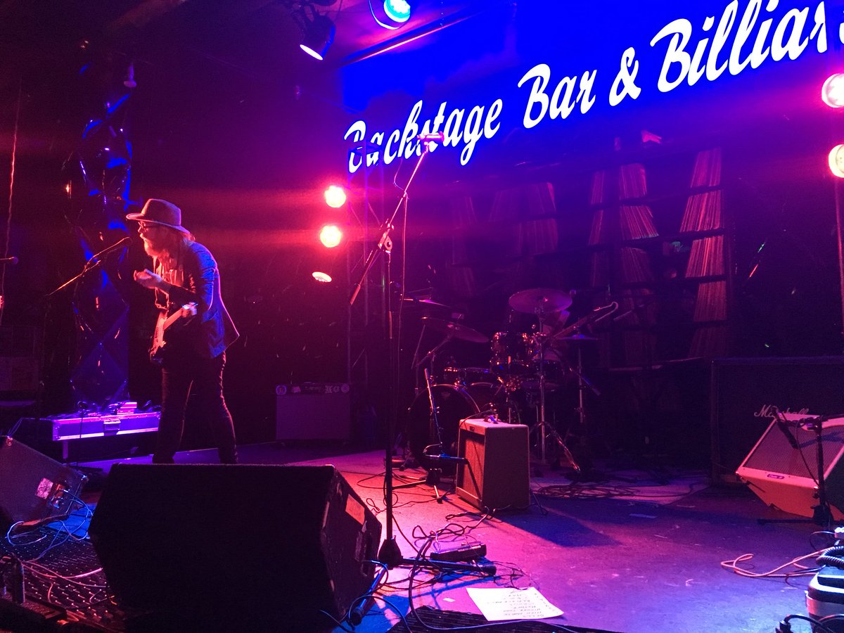 kynfmusic's tweet photo. Awesome night at @BackstageBarLV. Thanks to @pancakes_we, Hawkeye, and Laissez Fairs for letting us hang out. #kynfmusic #dtlv #lasvegas https://t.co/YeFuqww0q8