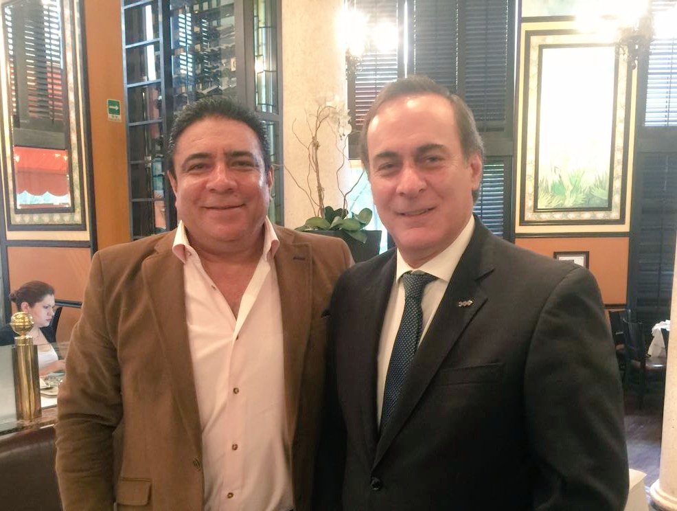 oleafontes's tweet photo. Desde CDMX reportan a Servando Carbajal en reunión con Juan P. Castañón, pdte del Consejo Coord. Empresarial y del Fideicomiso Fuerza México https://t.co/mHEA9JDS0P