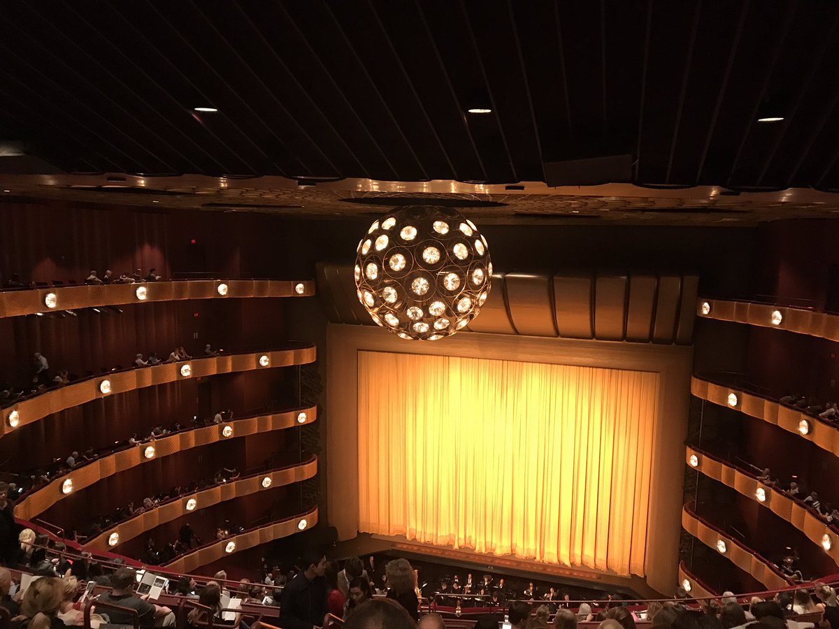BrigidNYC's tweet photo. GRAND experience tonight
#SaraMearns as Odette-Odile #TylerAngle as Prince Siegfried
#swanlake
#nycballetorchestra
#EnchantedEvening NYC 💚 https://t.co/1u3EpbsrxD