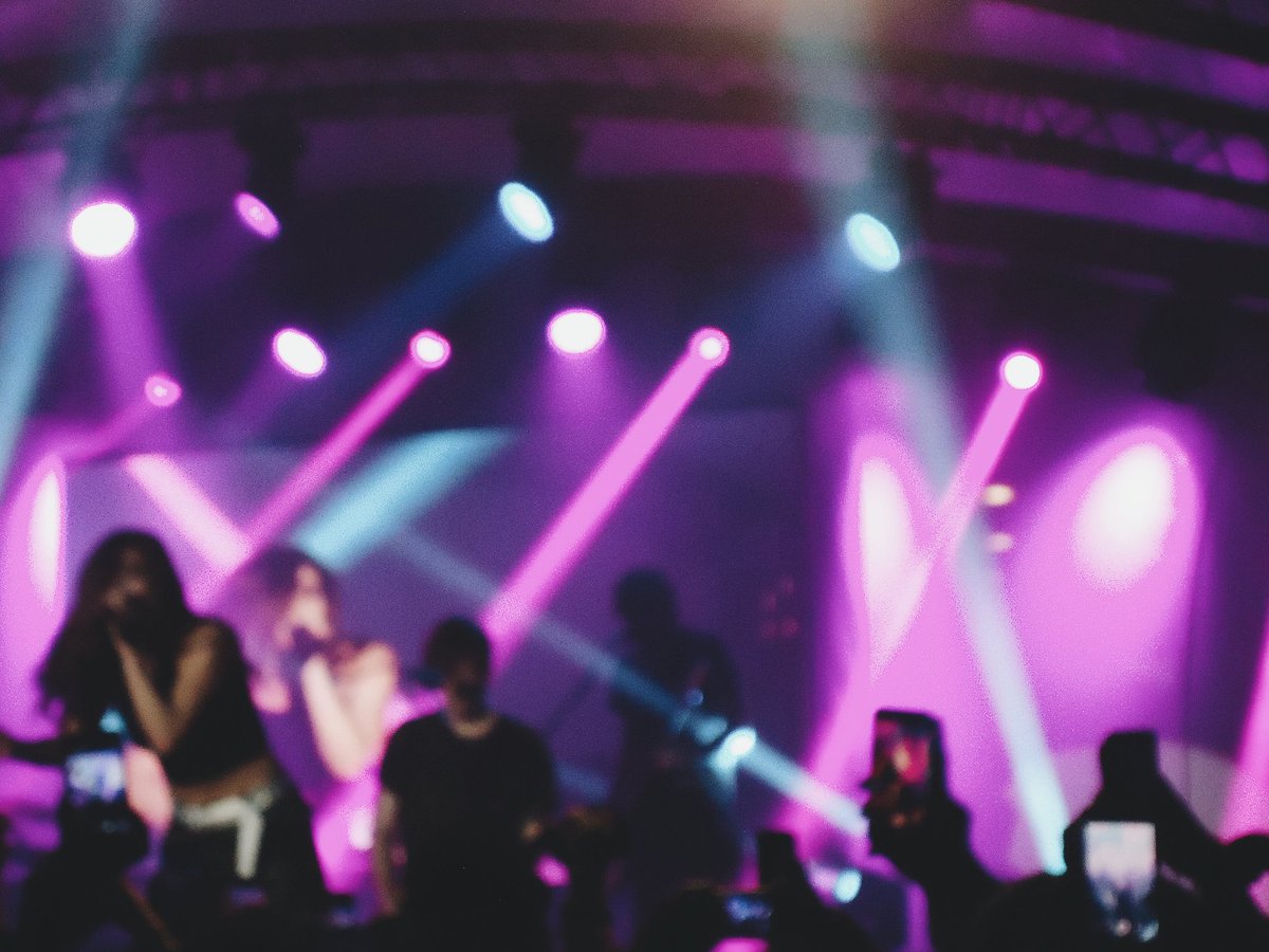 fveledbymatcha's tweet photo. Snaps from last night. #AgainstTheCurrentLiveAtUPTC https://t.co/IcM3jVSCNJ