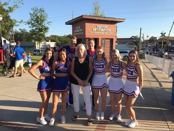 RustonArtisans's tweet photo. #RustonArtisans ❤️'s #LATech
#godawgs #Rustonmakersfair #rocktherailroad #nclac #experienceruston https://t.co/Sqt0yPXfIc