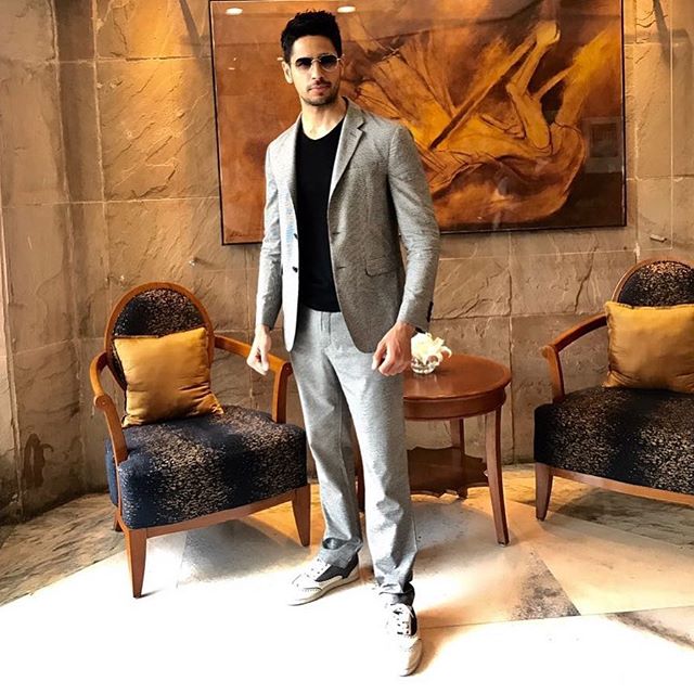 S1dharthMa's tweet photo. #AGentleman in delhi https://t.co/n6KuecwhqG