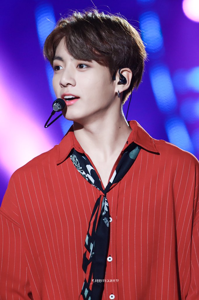 Novie💗 on Twitter: "Jk went like "woah~IU sunbaenim, we  