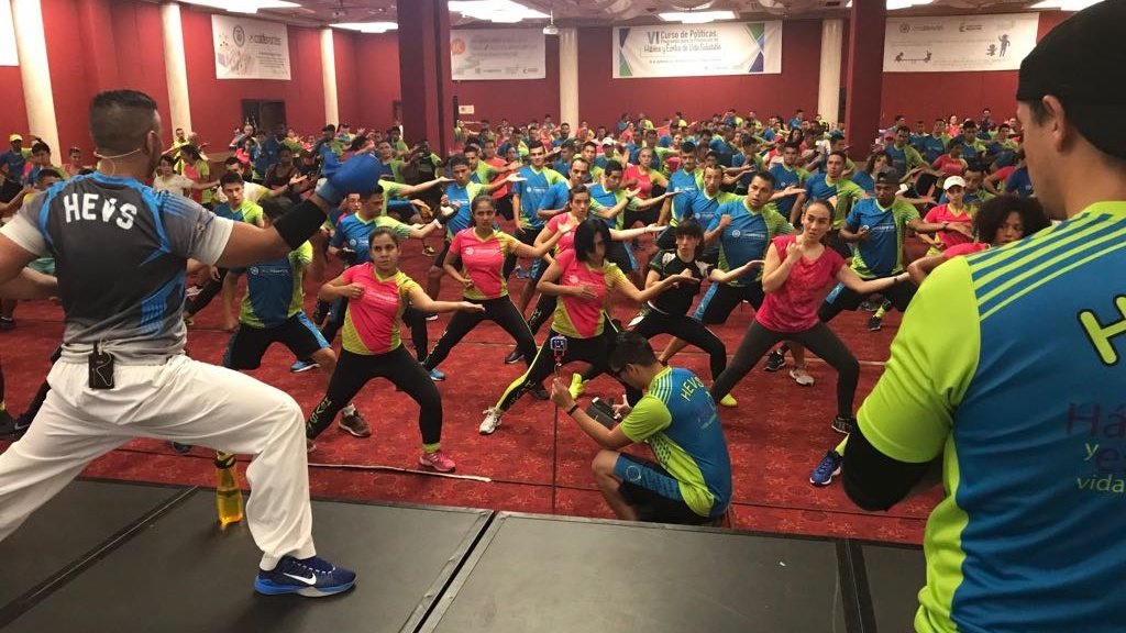 MinDeporteCol's tweet photo. La tercera jornada del Curso de Políticas y Programas para la Promoción de @HEVSColdeportes inició con una sesión de artes marciales mixtas. https://t.co/cYmeZuAmqm