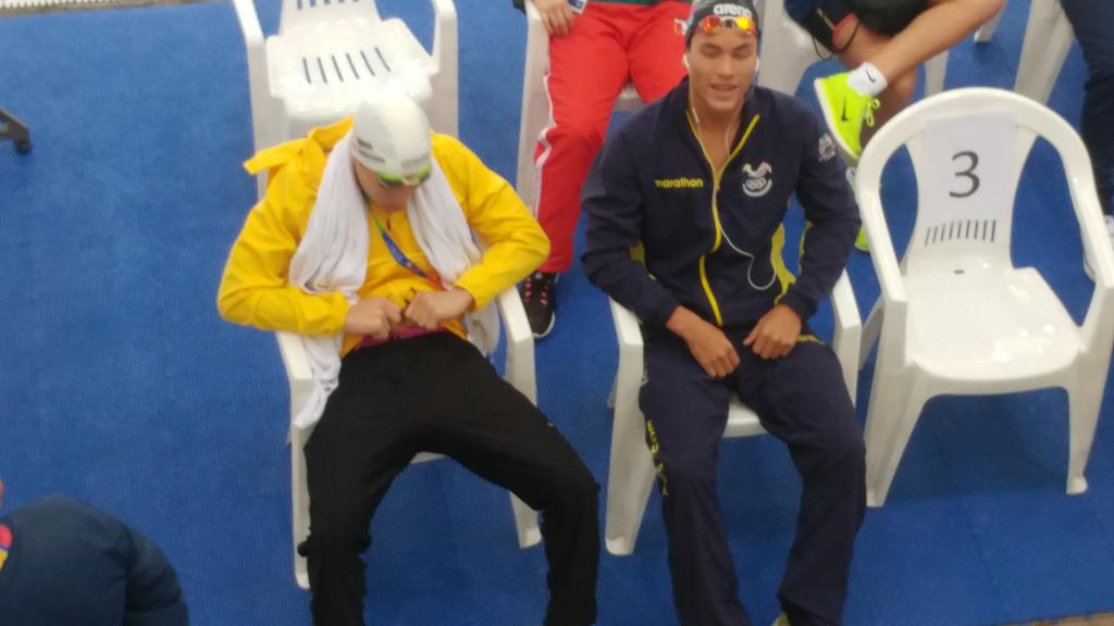 ECUADORolimpico's tweet photo. Ecuatoriano Sebastián Macías en el carril No. 5 para la final de los 50 m espalda en busca de una medalla #Stgo2017 https://t.co/XyVHWLqaRX