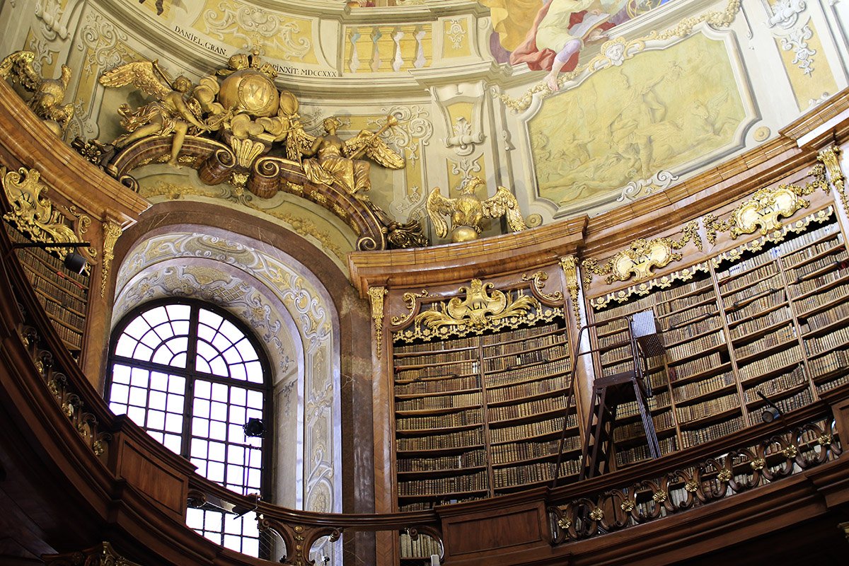 Austrian National Library

Vienna, Austria

#Library #Books #Reading