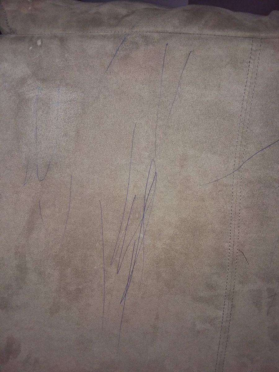 mrwalshwmms's tweet photo. My son thinks he is the next Picasso...hopefully next time his canvass will not be our couch 😉#noahsdad #toddlerlife https://t.co/wypoF1zQSf