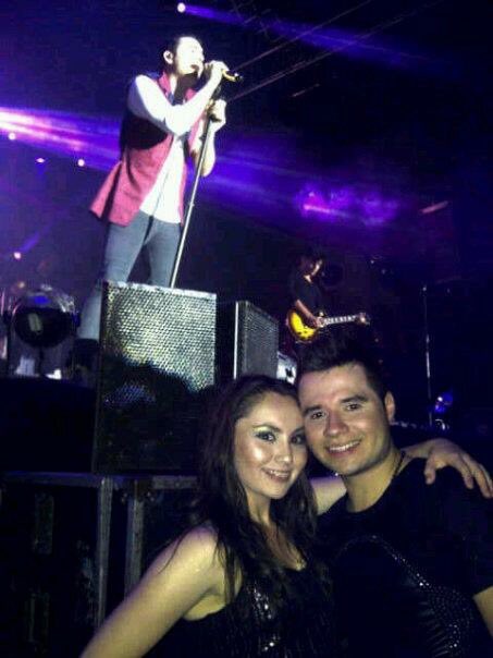 Años atrás en @IRTRAfelicidad abrimos el concierto de #ReikEnGuate 😁🙌🏻