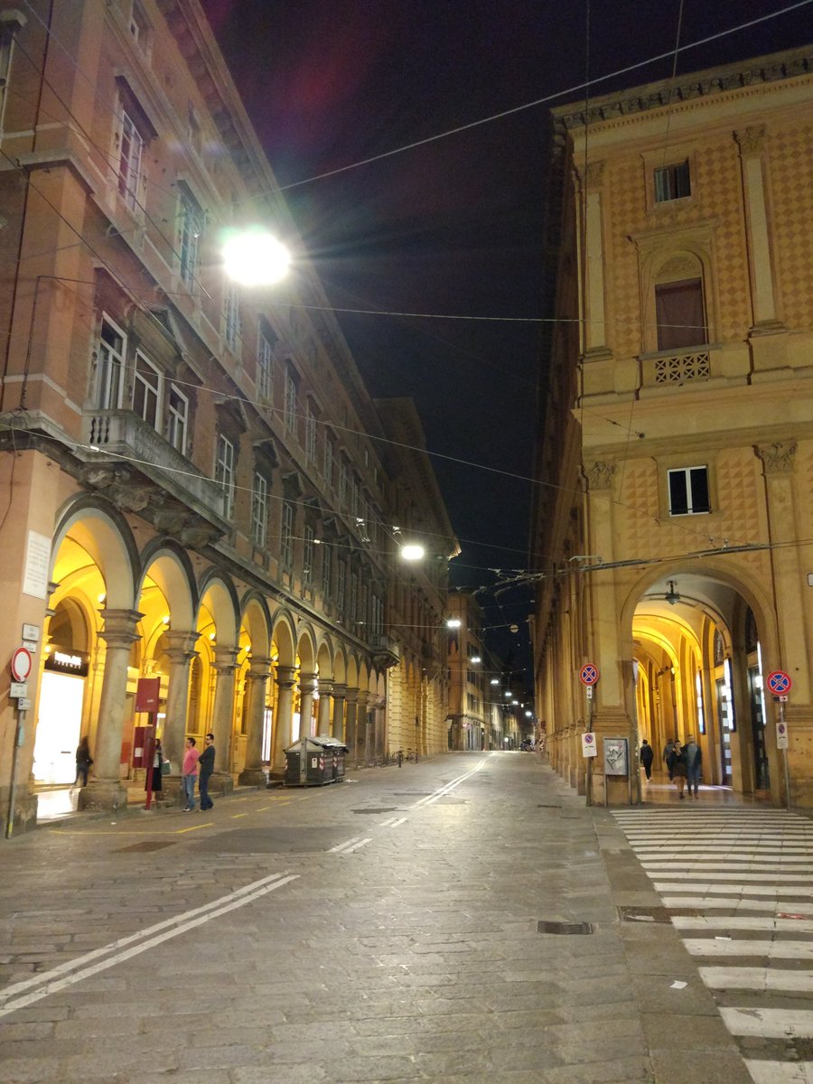 2torri's tweet photo. Effetto Papa... #viaFarini #Bologna https://t.co/sqGe9Fifag