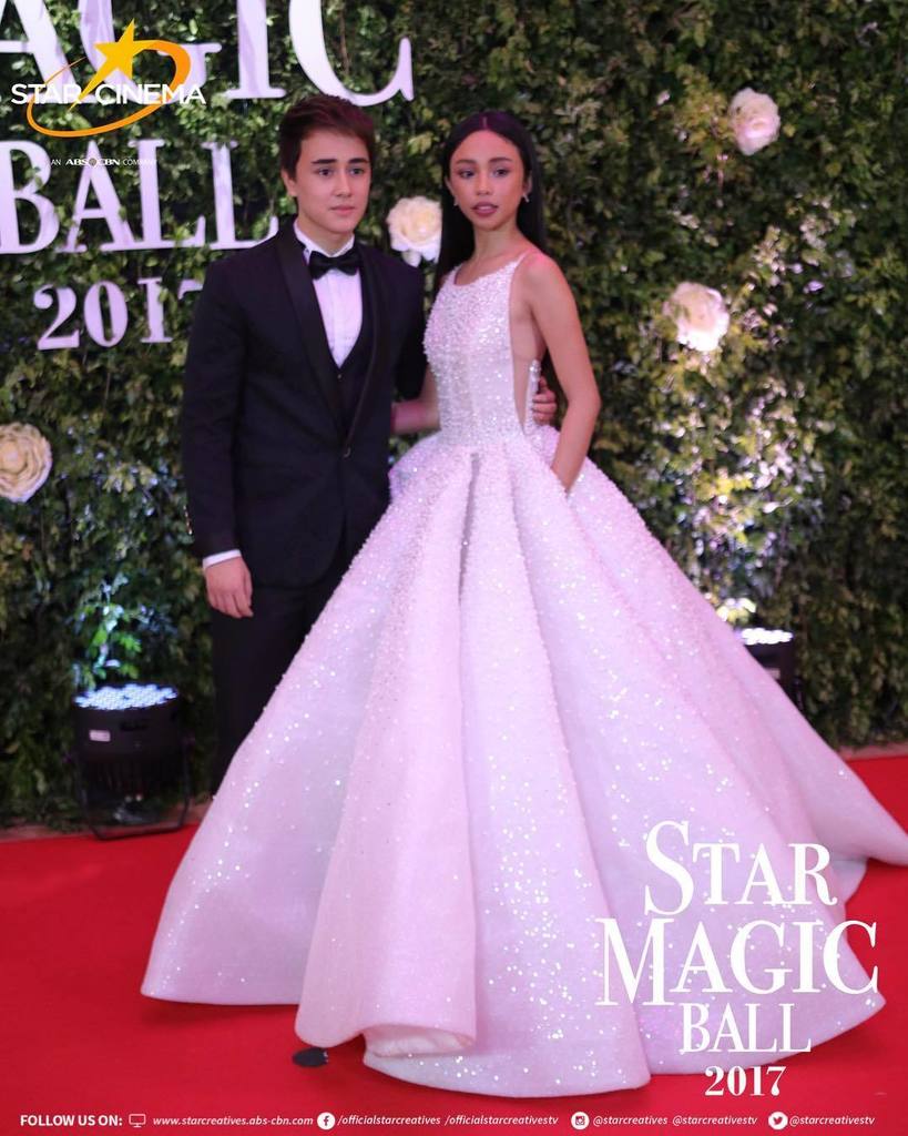 shise004's tweet photo. Jusko! Angelina and Brad Pitt! Dahil sa stylish hair ni Ed at sa flowing hair ni MMMAYWARD MagicalNightAtSMB https://t.co/1NNhc2RSGx