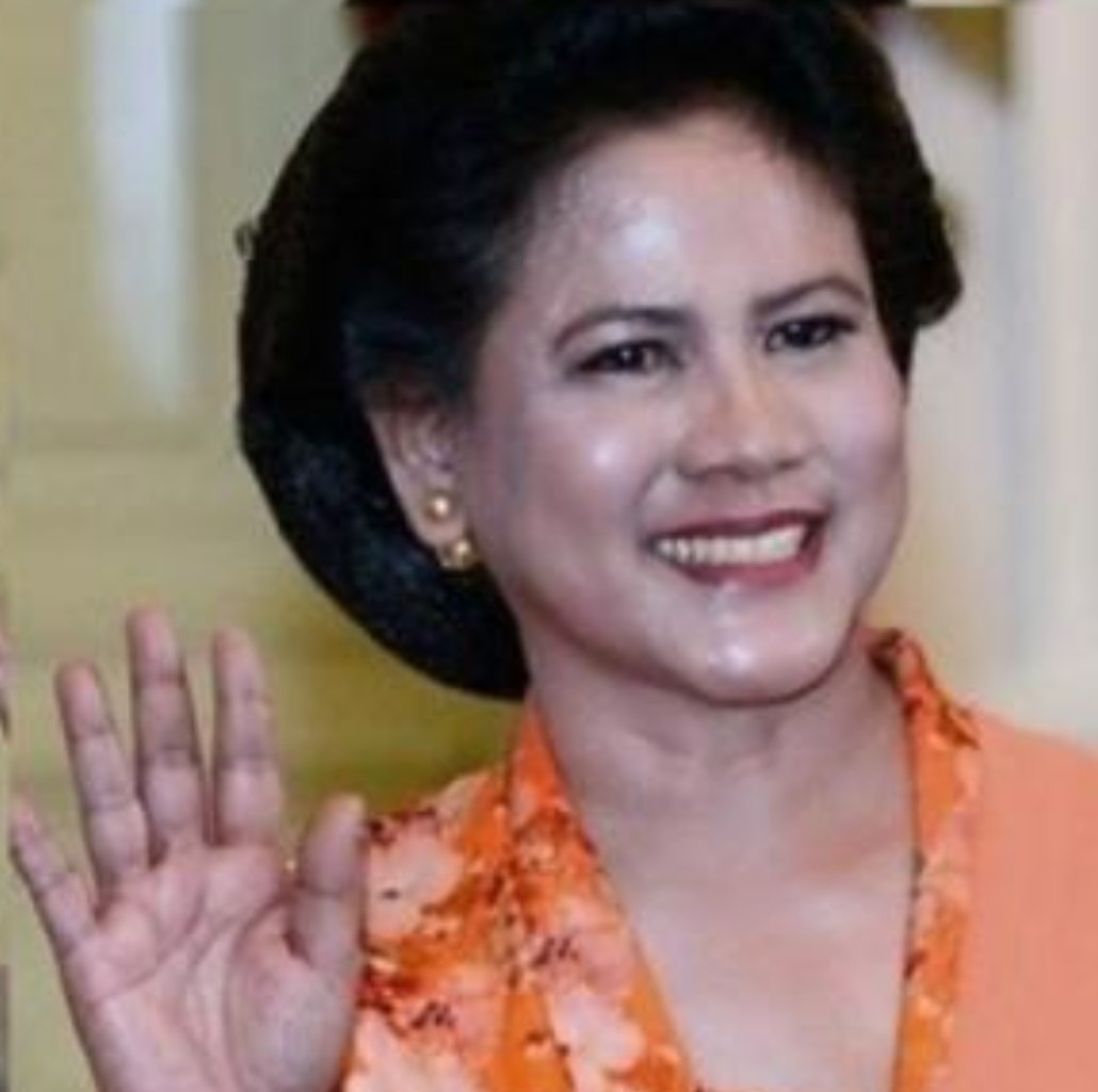 addiems's tweet photo. Selamat berulang tahun, Ibu Hj. Iriana Joko Widodo...! https://t.co/Eh0PQcRAr7