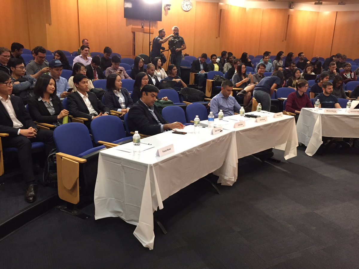 fatmaghedira's tweet photo. Columbia 2017 solvathon is on @Columbia_Biz #solvathon #columbiaimpact #InnovationBegginsWithDiversity #ivyclub https://t.co/YZOHRGvC0m