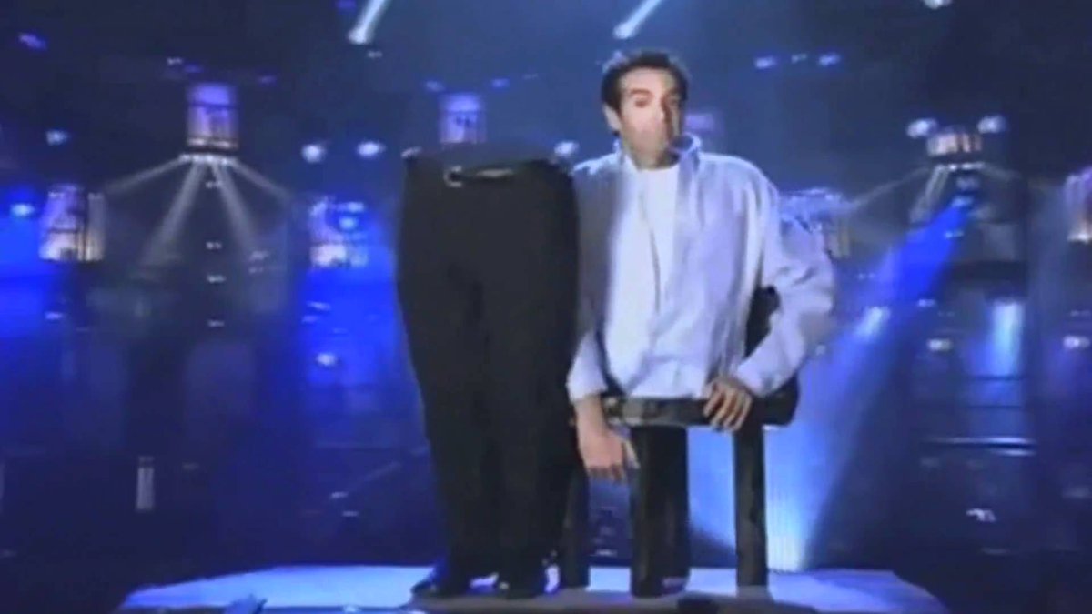 Apaçık mucizeler göstererek, doğa üstü olayların olmadığını bize gösteren Hz. David Copperfied (SAV)  teşekkür ediyoruz.