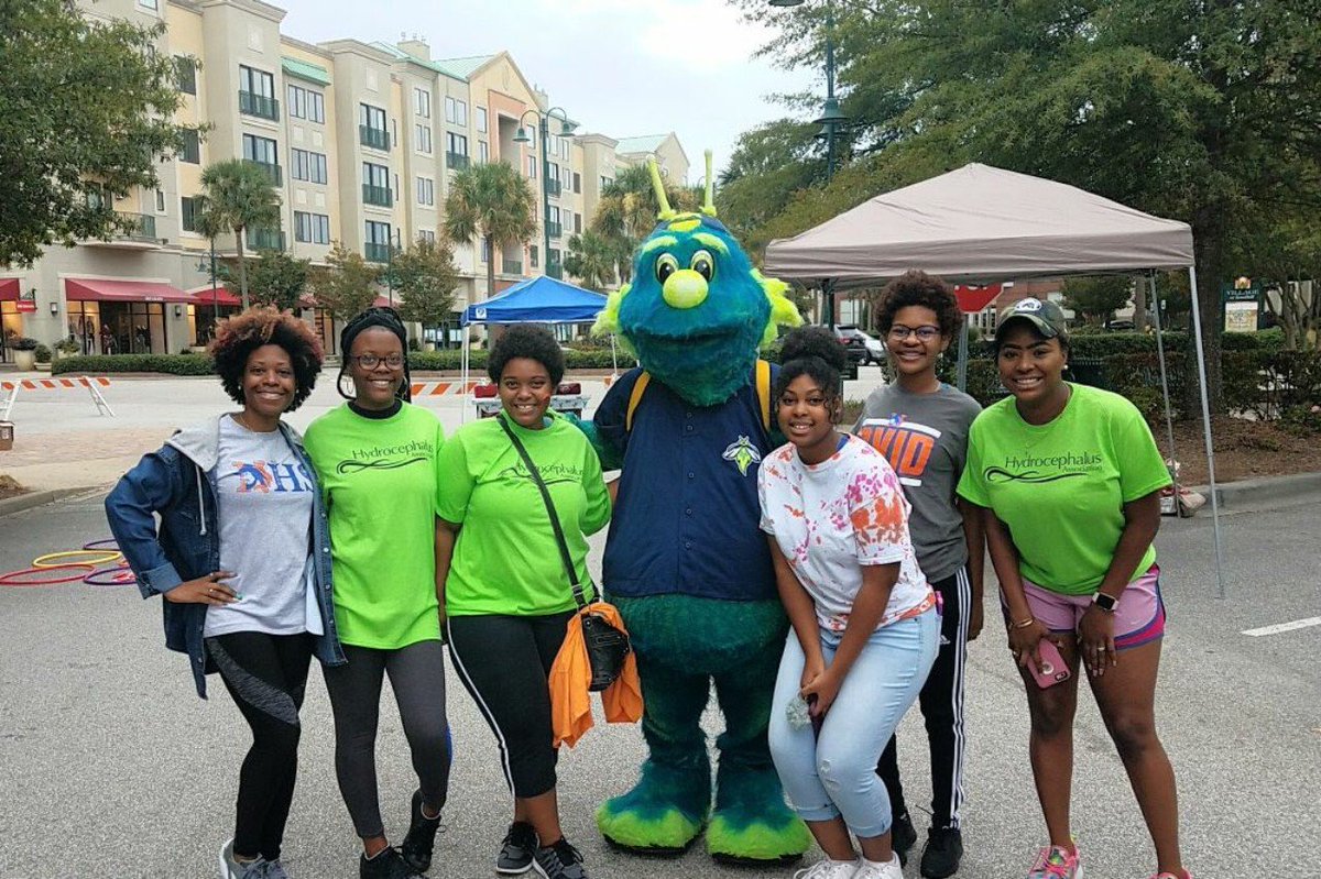 rnestugov's tweet photo. MORE pics of our AMAZING NHS and Student Government members volunteering at the Hydrocephalus Walk today! #nomorebrainsurgery🎗 https://t.co/rCfHP4MVZw
