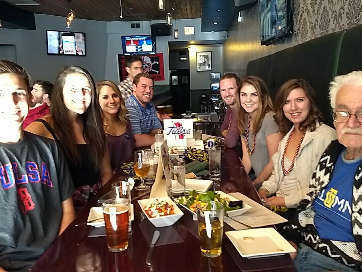 UtulsaAlumni's tweet image. Thanks to Chicago Chapter #utulsawatchparty for @TulsaFootball! #ForOurCity