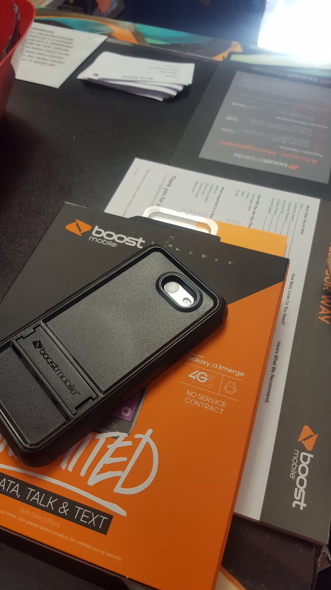 CapitalMobile00's tweet photo. Upgrading to the awesome J3 with BAM! @daniellewoody8 @_silviavip https://t.co/fSn5Ox7CZ4