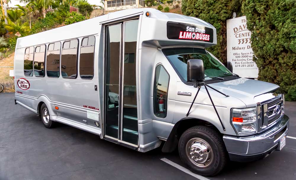 SpectrumLimo's tweet image. SDSU Aztec Football is 4 - 0!  Tailgate in one of our San Diego Limo Buses next home game.  Call 619-225-8466