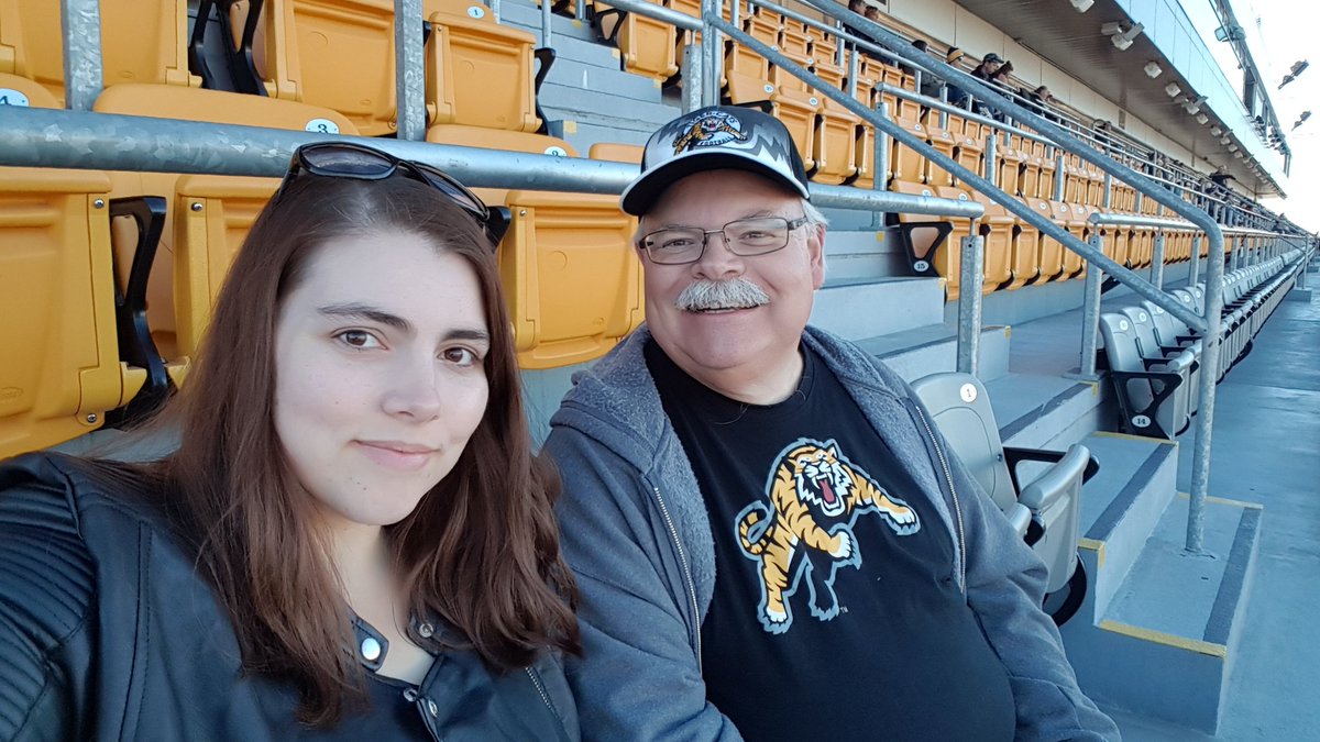 CeeDrag13's tweet photo. About ready to enjoy some #ticat football  #argossuck #allconnected https://t.co/TkzKhkXuFS