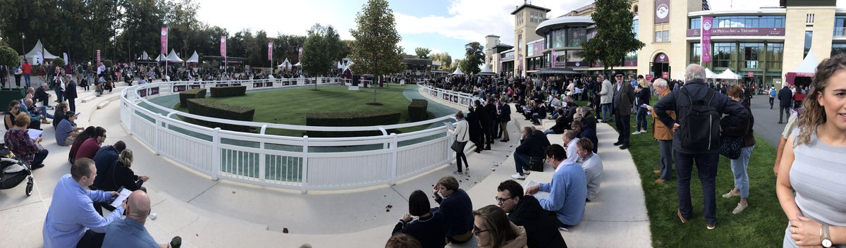 lloydyefc10's tweet photo. Another great day with the gang in Paris #TheArcWeekend #FingerInEar #Racing https://t.co/TusVyGVegv
