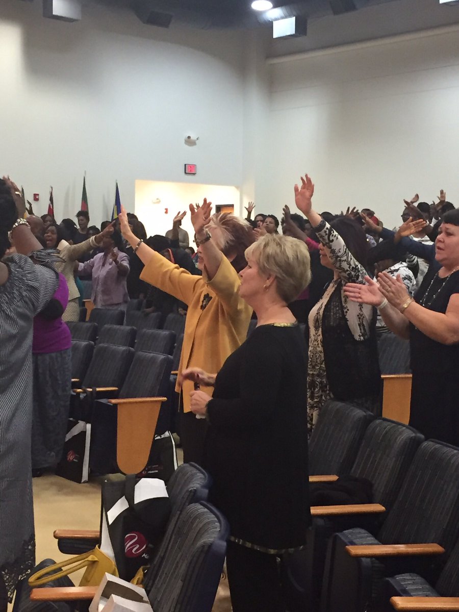 GracewayCOG's tweet photo. Sisters worshipping at THe Faith Fire and Faith service last night in Connecticut @cogwomen https://t.co/HBPkJQSo8b