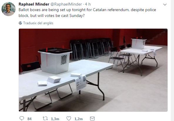 Un periodista del New York Times mostra urnes preparades per l'1-O en un col·legi electoral
#1OTV3 bit.ly/2xSUXdd