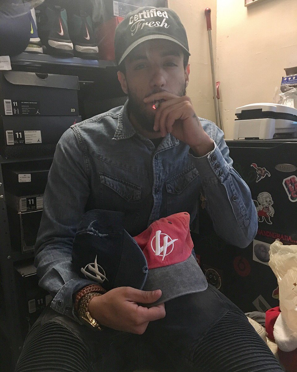 Final4Music's tweet photo. 🏆🏆🏆🏆

The #Final4Store is now open... #Skullys, #DadHats, #Snapbacks &amp; more to come. https://t.co/9Vdrtpd3Bu
