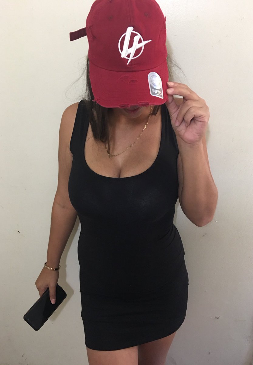 Final4Music's tweet photo. 🏆🏆🏆🏆

The #Final4Store is now open... #Skullys, #DadHats, #Snapbacks &amp; more to come. https://t.co/9Vdrtpd3Bu