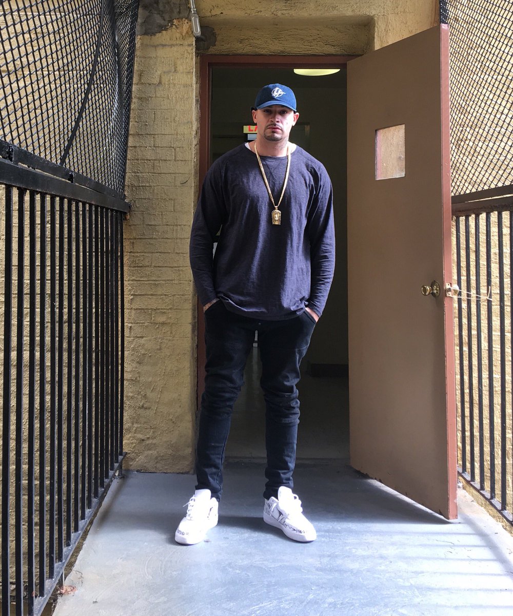 Final4Music's tweet photo. 🏆🏆🏆🏆

The #Final4Store is now open... #Skullys, #DadHats, #Snapbacks &amp; more to come. https://t.co/9Vdrtpd3Bu