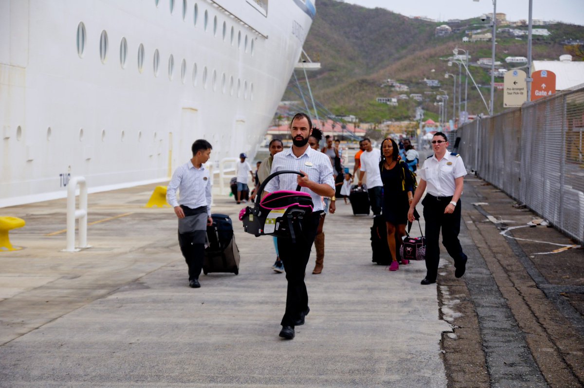 Royal Caribbean tweet media