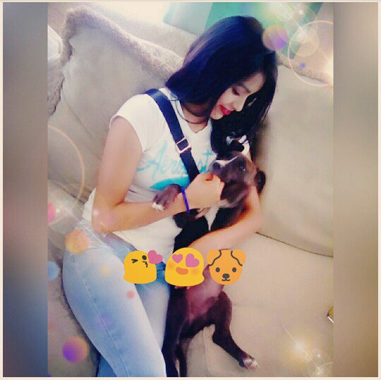 HernandezColyne's tweet photo. 🍃Comenzó Robándome Una Sonrisa😁 &amp; Término Robándose My Corazón ❤😘
Te amo mi amooor, mi cielo.
#J&amp;A https://t.co/Yv12Td4qzI
